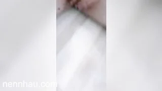 Em gái ngồi thủ dâm rên cực kích thích cực kỳ nóng