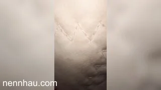 Cực kỳ hot Nữa đêm trốn bố mẹ lẻn vào phòng em họ túm tóc bắt bú cu đụ em bắn đầy tinh lên bụng