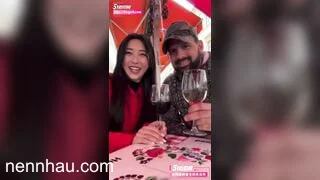 Cực đỉnh HuYina,1 nữ thần khiêu dâm Hàn Quốc đi du lịch và gạ đụ đc 1 người nc ngoài cu to