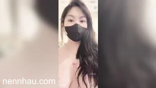 Cực kỳ hot Chipiu e hàng idol live hàng ngon dâm cứ mỗi lần đeo khẩu trang là show bím xem p2