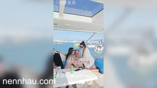 Thác loạn trên du thuyền,nơi các e sgbb luôn muốn thỏa mãn tìm cách lấy lòng daddy cực nứng