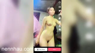 Cực kỳ hot Teen nhảy nhót đăng story trên tiktok