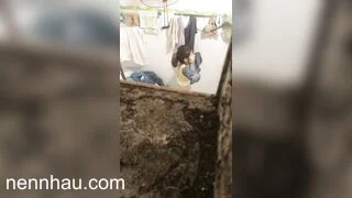 Nóng bỏng Quay lén em hàng xóm tắm 20