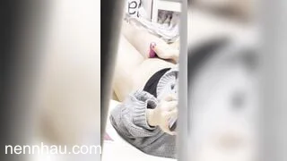 đứa em họ dâm đãng thủ dâm mà em nó không đóng cửa cực phẩm