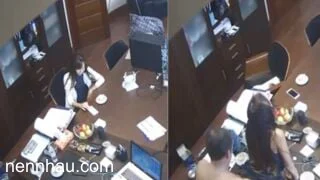 Clip Sex Sếp quyến rũ em nhân viên trong giờ làm việc cực kỳ nóng