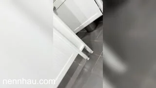 Đỉnh của đỉnh quay lén nhà vệ sinh mấy em sinh viên đi đái nhìn ngon vcl - phần 2