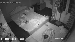 vợ chồng địt nhau con vợ dâm thật nước chảy ướt đệm luôn siêu hot
