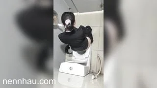 quay lén nhân viên ngân hàng đi đái em nào cũng trắng xinh - phần 4 cực đỉnh