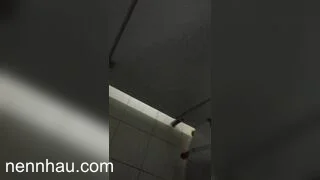 Nóng bỏng quay lén nhân viên ngân hàng đi đái em nào cũng trắng xinh - phần 5