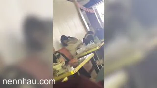 Cặp đôi đụ nhau giữa quán đông người luôn mới nhất hôm nay