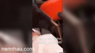 Đỉnh cao 2 em học sinh làm tình nơi công cộng