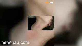Lâu ngày sang thăm em rau non sinh viên mà e cuồng nhiệt quá sướng tê cặc p2 cực hot