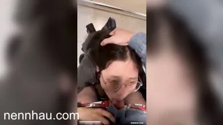 2 E HS LOVE 10 TRỐN VÀO WC BÚ MÚT CHO NHAU siêu hot