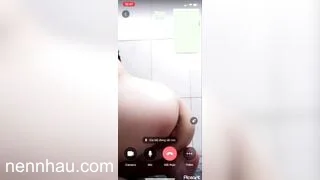 Cực phẩm Gia Mỹ móc cua cùng ny bị quay màn hình #2