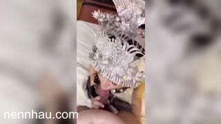 Xem ngay một cô gái mặc trang phục dân tộc với khả năng bú cu đỉnh cao