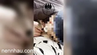 Xem ngay E Lan Anh nứng lồn show hàng gạ địt public mấy chú phụ hồ đụ tê lồn