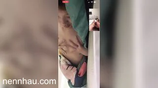 Full HD Nụ cưới duyên dáng em gái kính cận răng khểnh lúc chat sex với người yêu
