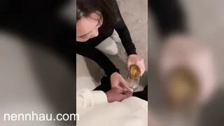 Không thể bỏ lỡ Bắt người yêu uống nước đái của mình