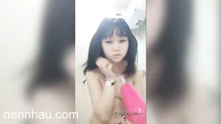 Thằng khốn nạn dụ dỗ 2 em Loli đi khách sạn rồi đè từng em ra chịch tung lồn đỉnh của đỉnh