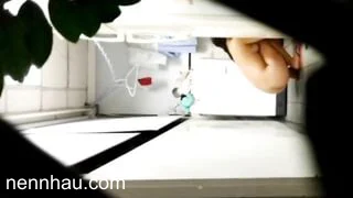Cực phẩm Đặt cam quay lén nhỏ em họ vú to ngây thơ đi tắm
