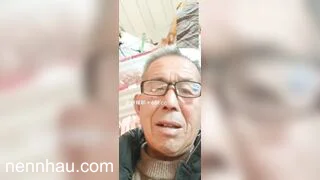 Không thể bỏ lỡ Bố ck già dâm call video sục cặc nhìn con dâu show hàng móc lồn dâm cho xem