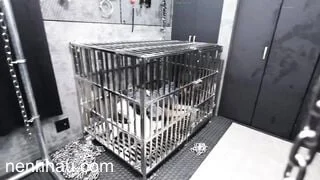 Siêu nứng Bạo dâm huấn luyện em teen xinh dâm nhốt vào chuồng chó bắt làm con đĩ chó dâm đãng 6