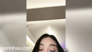 Siêu nứng Em teen cực xinh vú bự livetream show hàng cùng với cô b thân dâm đãng cực ngon p15