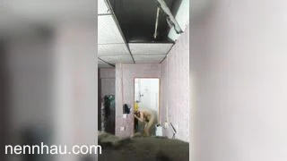 quay trộm em gái đi tắm cực nứng