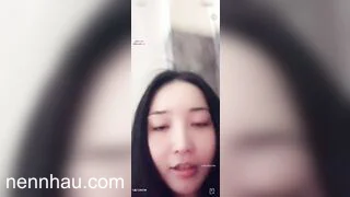 Mẫn Nghi dâm nữ Việt live sex show hàng dáng ngon lại còn dâm móc lồn rên cực nứng p2 mới nhất hôm nay