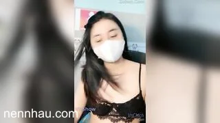 Cực kỳ nóng Quỳnh Ngọc khuôn mặt mới trong làng livestream sẽ, nhìn cũng ổn áp đấy
