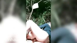 Hot nhất Em gái nông thôn dẫn dụ bạn trai lên rừng quan hệ tình dục