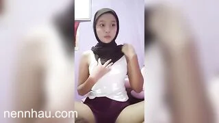 em học sinh indo lồn hồng không lông thủ dâm bán quạt cực kỳ nóng