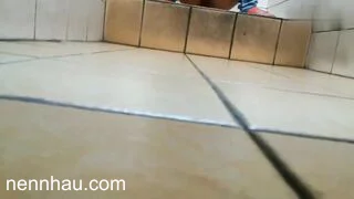 Cực hot (Hack cam, quay lén) Rình wc nữ đái nhưng bị phát hiện