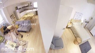 Cực đỉnh Lén lút địt nhau với e đồng nghiệp trắng dâm xinh đẹp khi dẫn khách hàng đi xem nhà