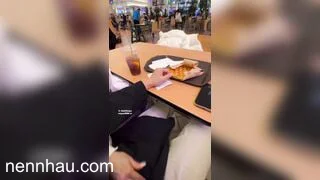 Siêu hot gái xinh lấy tinh trùng bạn trai làm sốt chấm