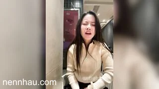 Siêu ngon Dâm nữ xinh đẹp có sở thích show hàng public ngồi trg quán rên rỉ xoa vú kích thích 2