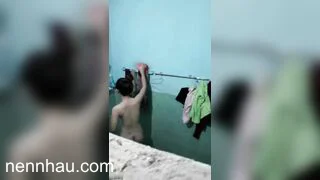 Mới nhất Rình nhỏ hàng xóm tắm ai ngờ khúc cuối bị phát hiện (Hack cam, quay lén)