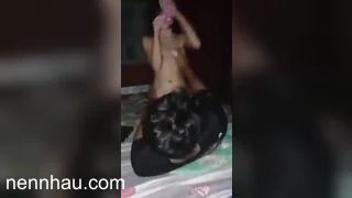 Em học sinh lớp 11 bị cả nhóm bạn đụ tập thể trong khách sạn cực nứng