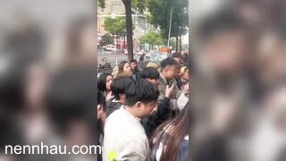 Siêu ngon gái xinh khoe hàng public nơi công cộng