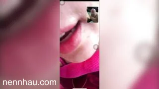 Chị gái máy bay ở nhà nứng lồn gọi video call thủ dâm với trai lạ sướng chảy nước xem ngay