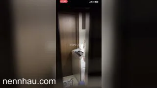 Cực kỳ nóng Quay lén ký túc xá nữ sinh mới lớn trắng nõn