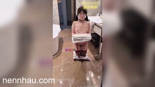 Một gã bạn trai tồi tệ, tức giận sau khi bị bạn gái đá, đã nổi cơn thịnh nộ, tung vid full HD không che