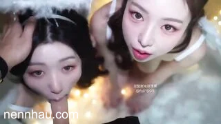 Lộ clip Đc 2 chị em sinh đôi xinh như thiên thần cùng nhau bú cu sướng quá lỡ bắn lên mặt e
