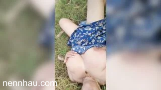 Lộ clip Mbbg vú to lồn múp ra sông thủ dâm gạ trai trẻ dâm đãng