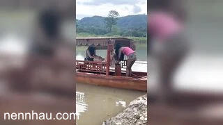 Cực kỳ hot Đã đi thuyền còn không tha