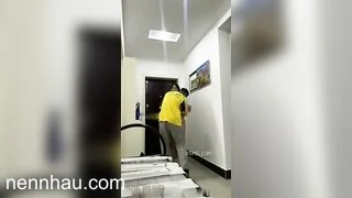 Cực hot cô chủ nhà dâm đãng và a shiper máy mắn