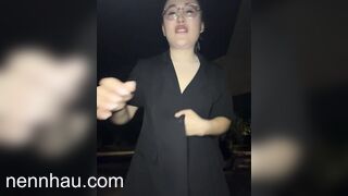 Nóng bỏng Gái xinh chubby vú to lồn múp ra công viên thủ dâm trước mặt người lạ phần 1