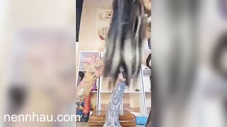 Dâm nữ người nhỏ mà lồn cực to nhún nhảy với sextoy khổng lồ ói mữa ra sữa #2 cực hot