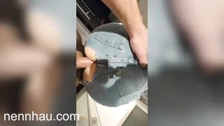 nứng quá ko kịp cởi quần xé lỗ ra địt luôn siêu hot