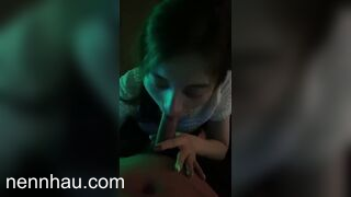 nứng cặc quá bắt con em bú cu ngay giữa đường nóng bỏng